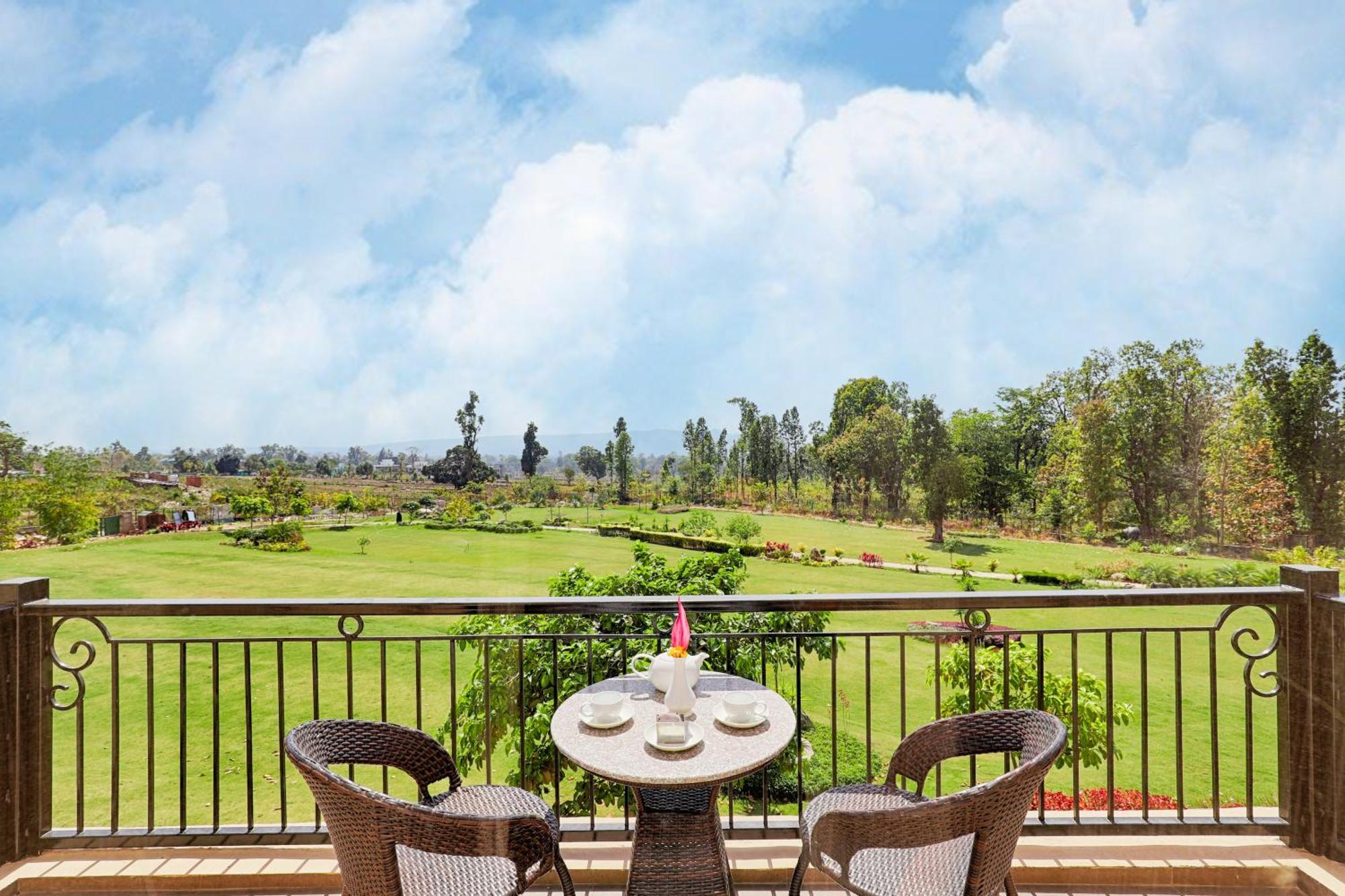 Club Mahindra Patkote Hotel Nainital Exterior photo